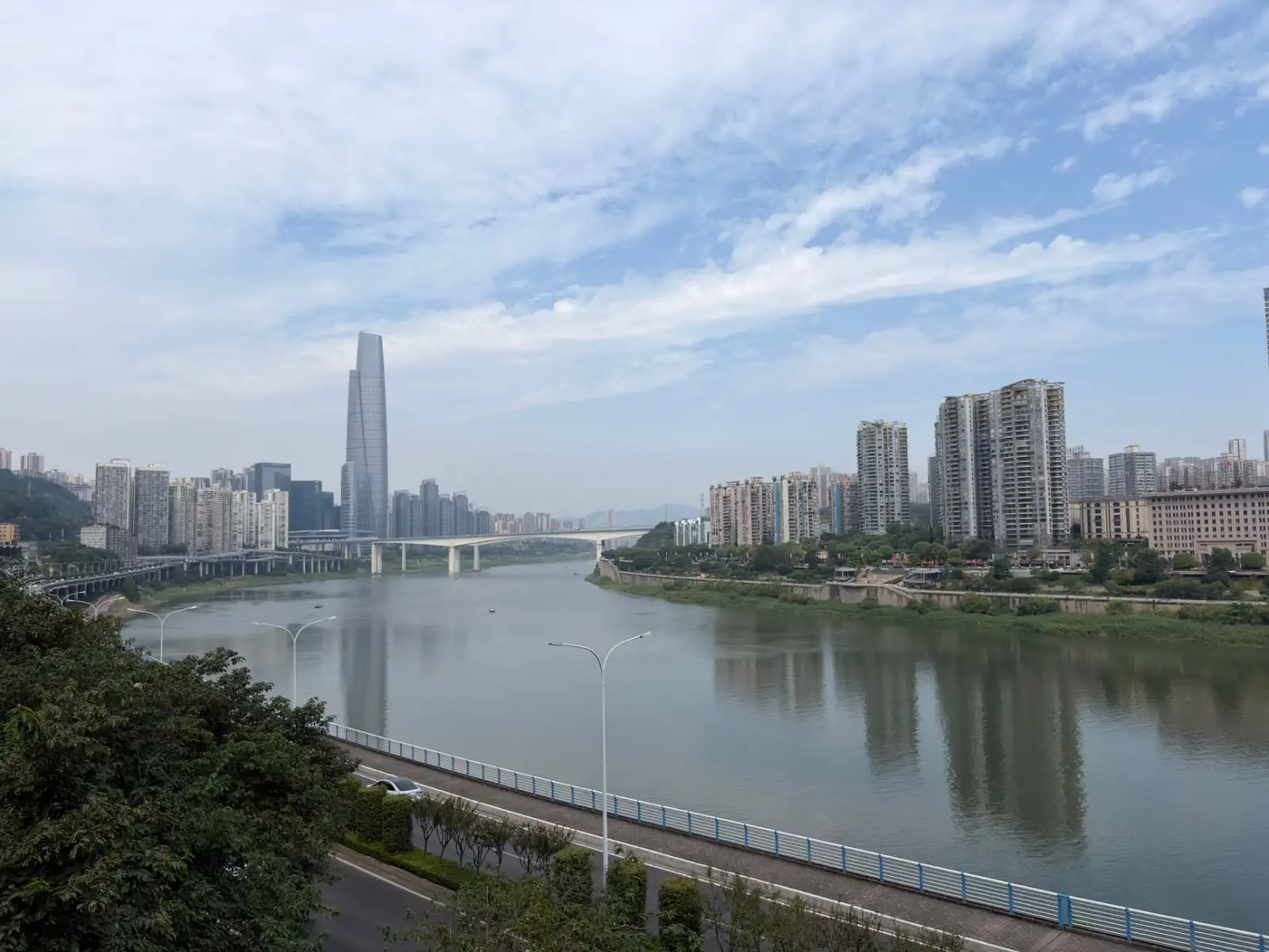 电子元器件与传感器选型要点：保障自动化设备稳定运行的实用指南